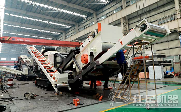 移動(dòng)式碎石打沙機(jī)生產(chǎn)車間