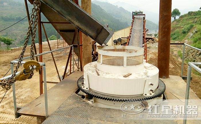 閃長石制砂機現(xiàn)場