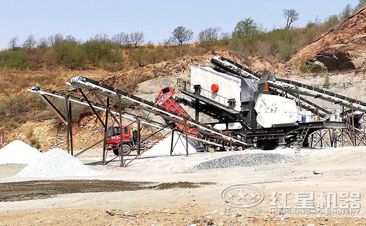 移動(dòng)式石子破碎現(xiàn)場