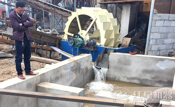 泥土洗砂現(xiàn)場(chǎng)