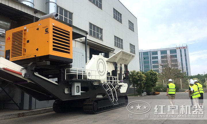 客戶來(lái)場(chǎng)參觀移動(dòng)設(shè)備