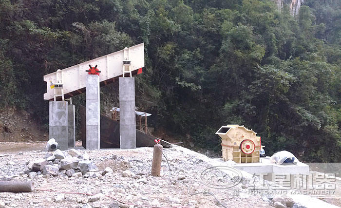 細(xì)碎機(jī)制沙現(xiàn)場(chǎng)