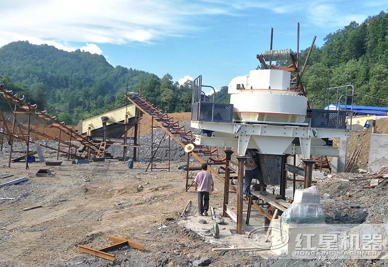 山東花崗巖制砂生產線現場