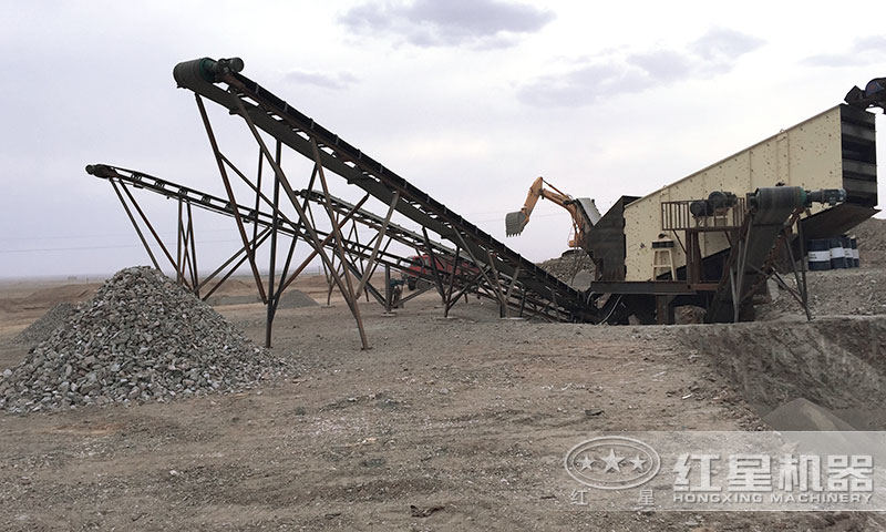 采砂場制沙生產(chǎn)作業(yè)現(xiàn)場