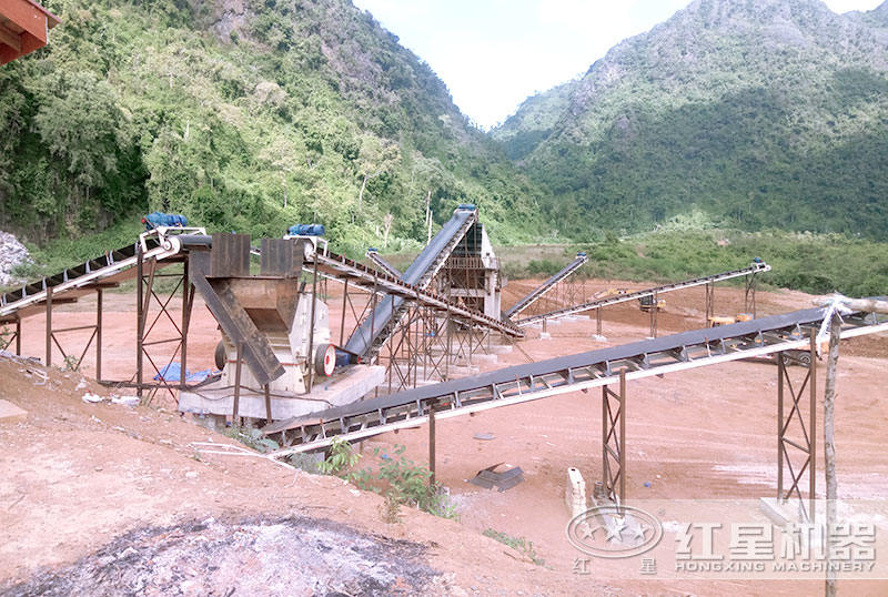 山東客戶破碎石子機(jī)作業(yè)現(xiàn)場