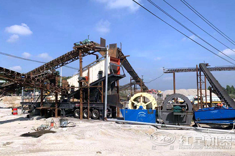 時(shí)產(chǎn)200噸的移動(dòng)打砂機(jī)案例