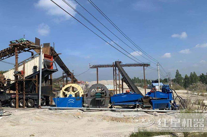 洗砂生產(chǎn)現(xiàn)場(chǎng)