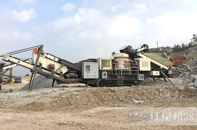 履帶式移動(dòng)破碎機(jī)生產(chǎn)線