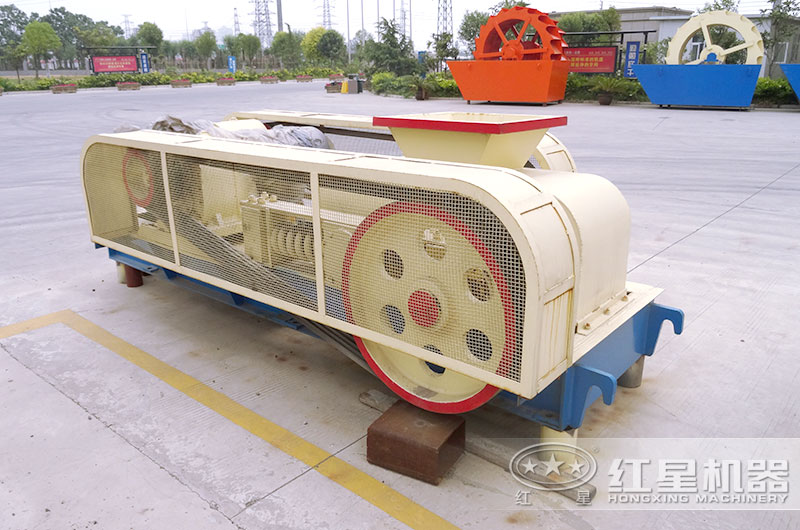 對輥制砂機廠區(qū)實拍圖