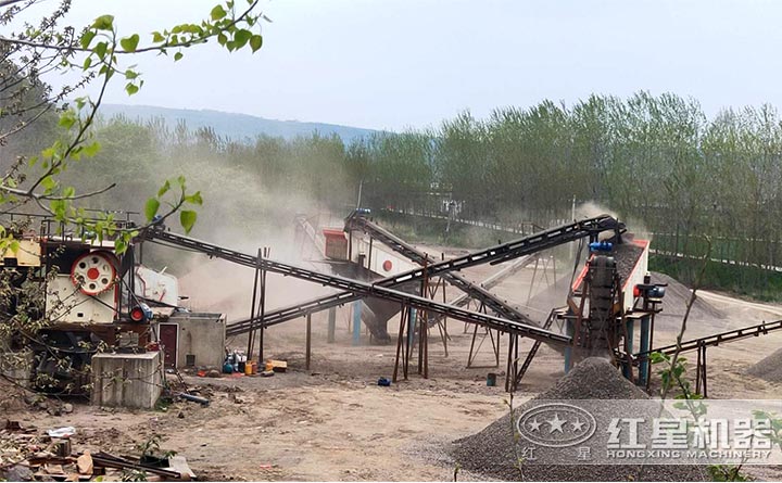 紅星碎石機(jī)械設(shè)備作業(yè)現(xiàn)場