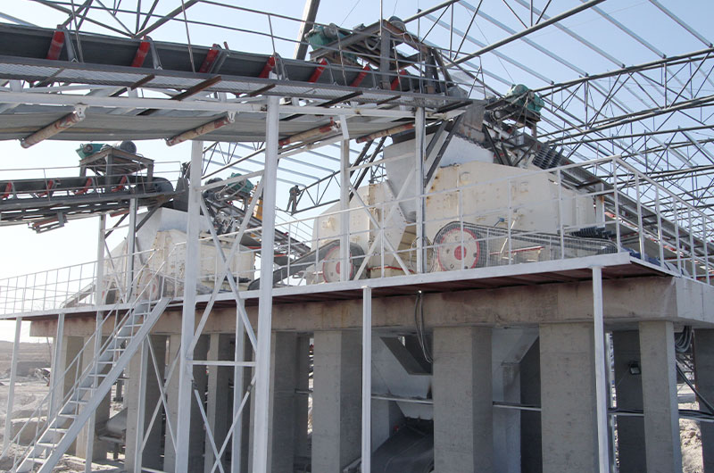 反擊式破碎機作業(yè)現(xiàn)場圖