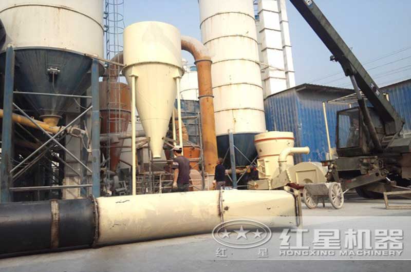 超細(xì)磨粉機(jī)客戶現(xiàn)場(chǎng)