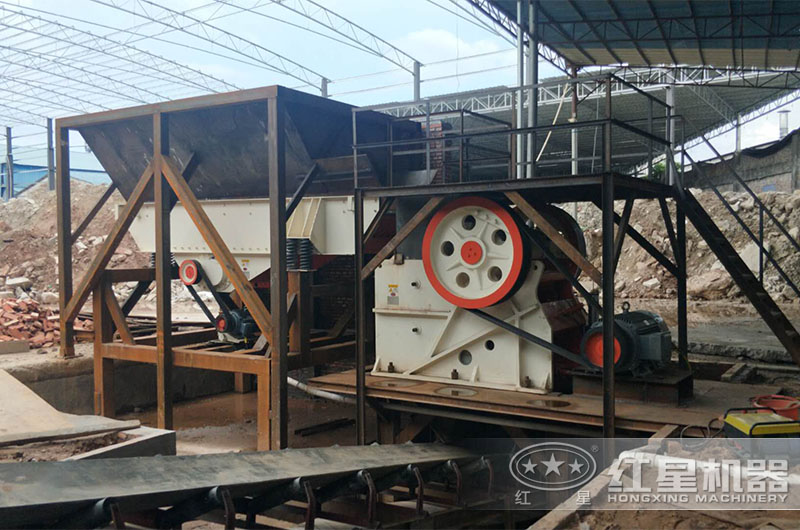 大型道砟和石渣破碎生產(chǎn)現(xiàn)場