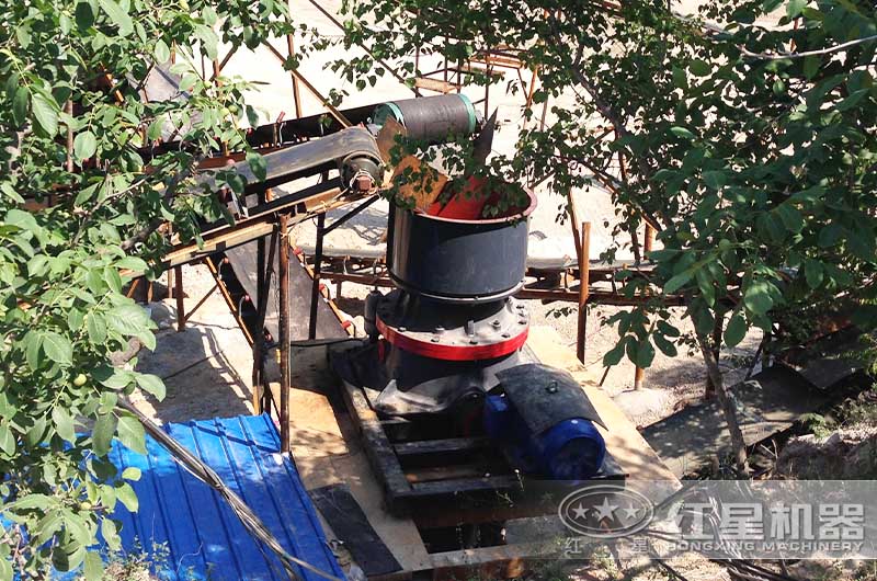 圓錐破玄武巖石子生產(chǎn)線現(xiàn)場(chǎng)