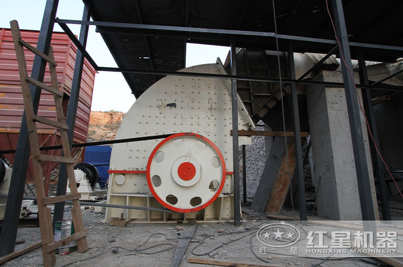 錘破玄武巖石子生產(chǎn)線現(xiàn)場(chǎng)