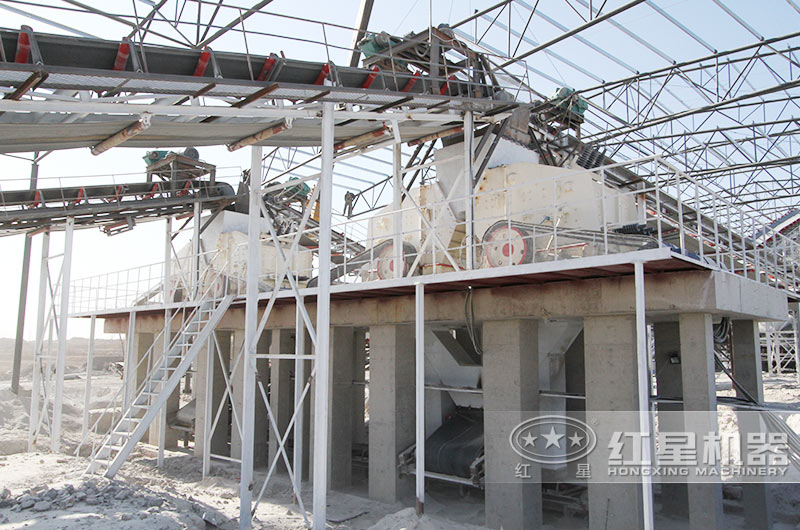 反擊式破碎機作業(yè)現(xiàn)場實拍